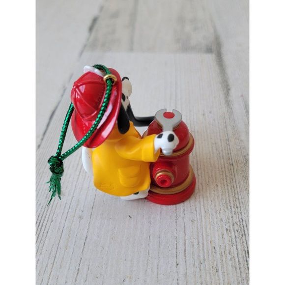 Hallmark 2000 Dousin Dalmatian ornament Xmas firefighter - Picture 4 of 7